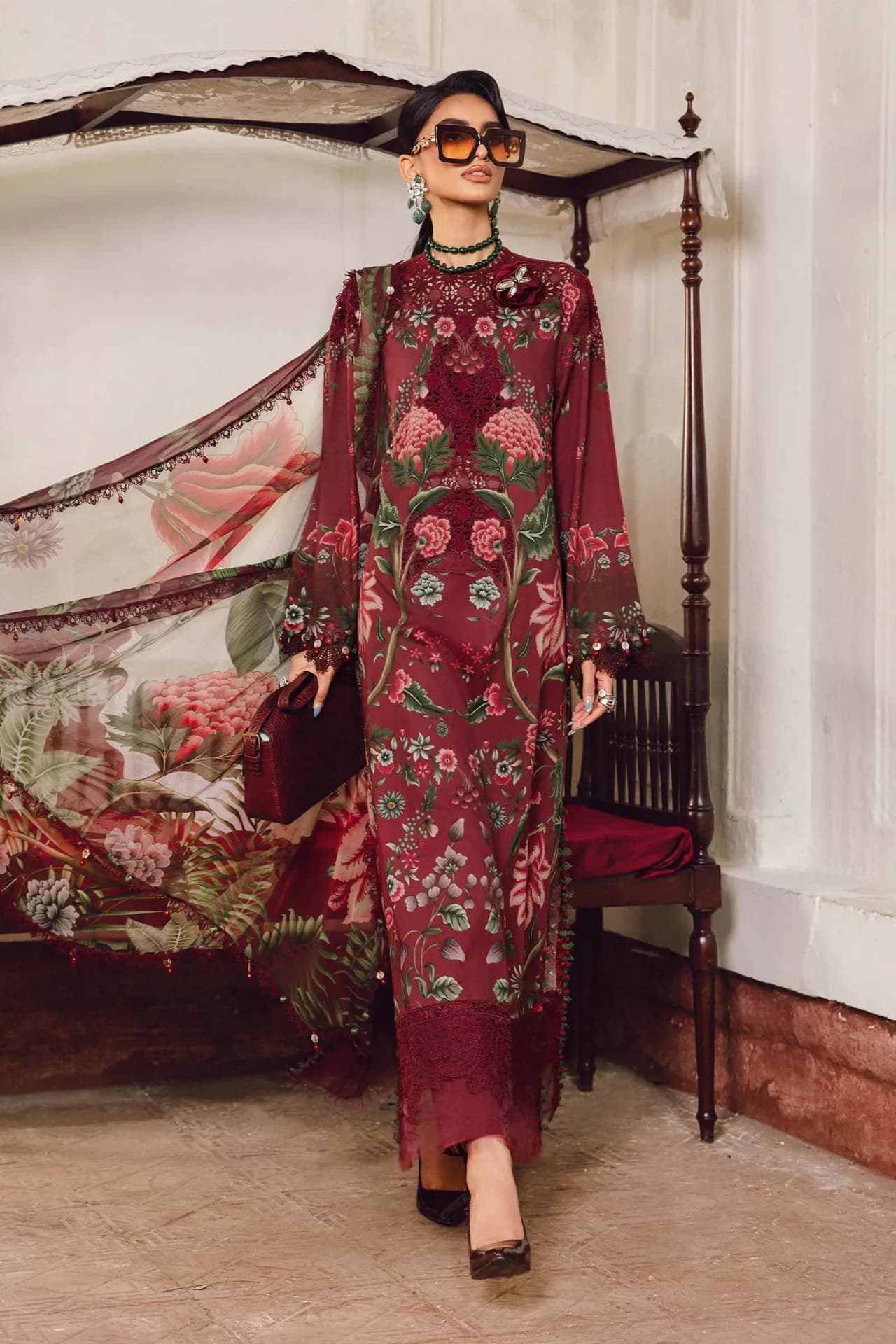 Branded Maria Outift